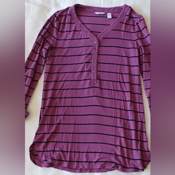 Thyme Maternity henley long-sleeve roll-up cuff top (xs) - Picture 1 of 2